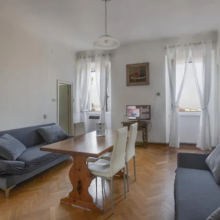Vista&capriccio 1 Apartment *