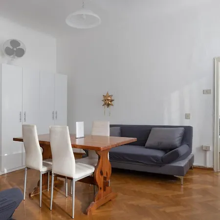 Vista&capriccio 1 Apartment *